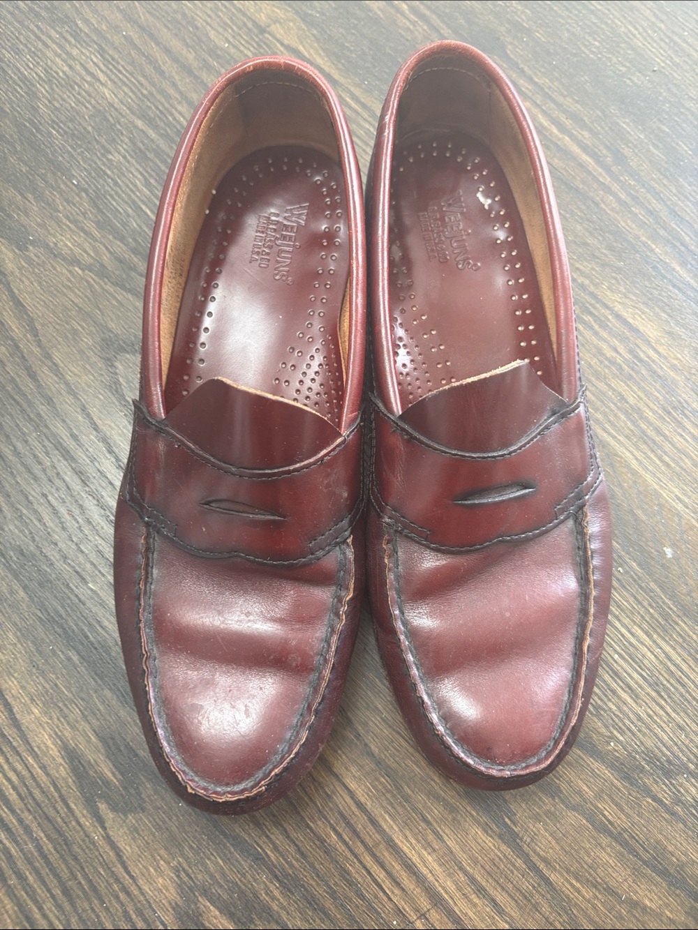Vintage Bass Weejuns penny loafers, burgundy, made in USA, size 10.5D